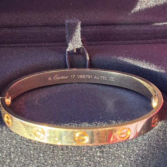 Cartier Classic Love Bracelet - Picture 4 of 10